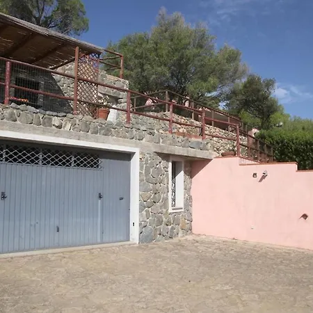 Villa Olivastro *